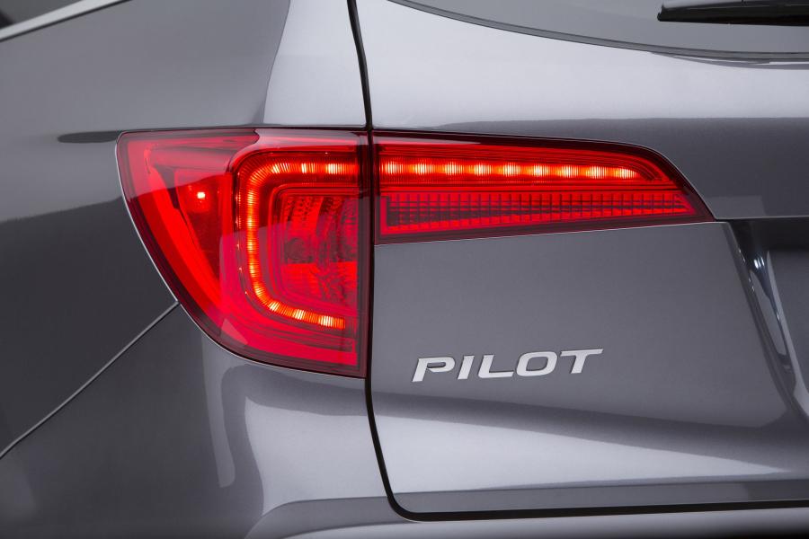 Детали экстерьера Honda Pilot 2015 года  (фото 62 из 107)
